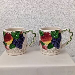 Otagiri Japan Mug Set White Fruit Basket Embossed Weave Various Fruit 2 Mugs
